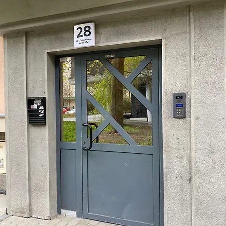 Center - Chill Spot By The River