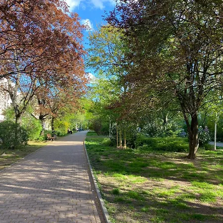 Center - Chill Spot By The River كراكوفيا